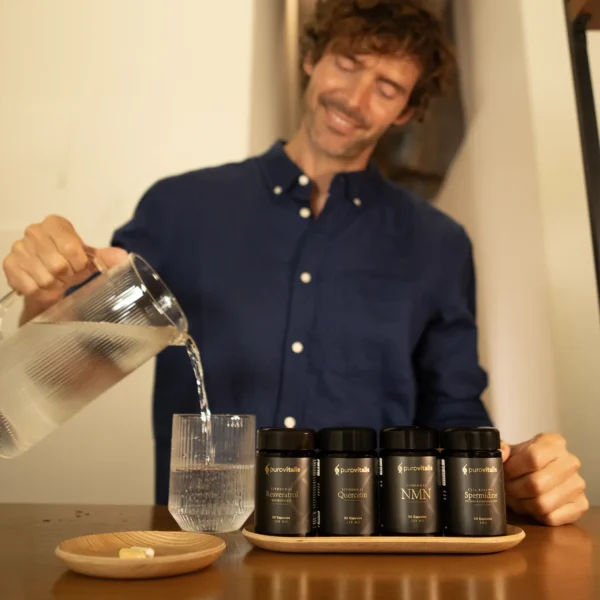 Kosttilskud med maksimal levetid, herunder NMN, resveratrol, quercetin og spermidin i liposomer.